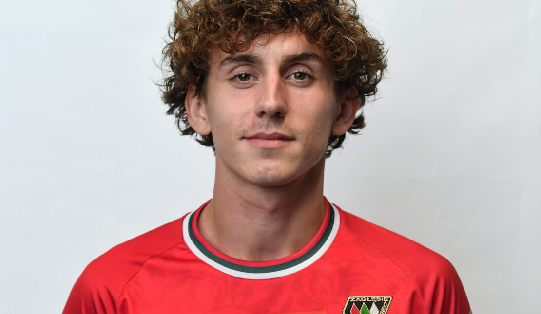 <br />
<b>Warning</b>:  Illegal string offset 'alt' in <b>/home/virtualki/207183/wp-content/themes/zaglebie/single-pilka-players.php</b> on line <b>36</b><br />
h