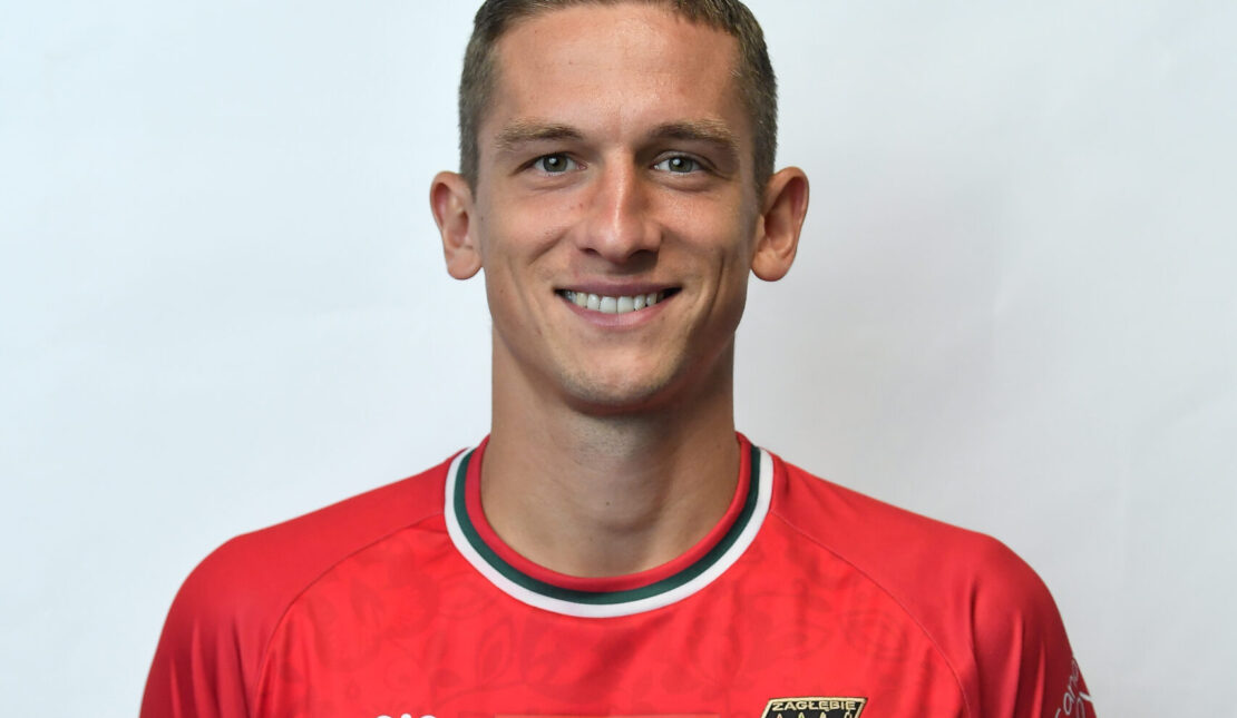 <br />
<b>Warning</b>:  Illegal string offset 'alt' in <b>/home/virtualki/207183/wp-content/themes/zaglebie/single-pilka-players.php</b> on line <b>36</b><br />
h