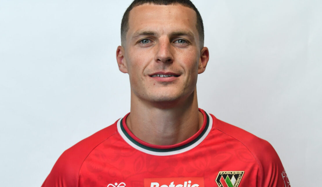 <br />
<b>Warning</b>:  Illegal string offset 'alt' in <b>/home/virtualki/207183/wp-content/themes/zaglebie/single-pilka-players.php</b> on line <b>36</b><br />
h