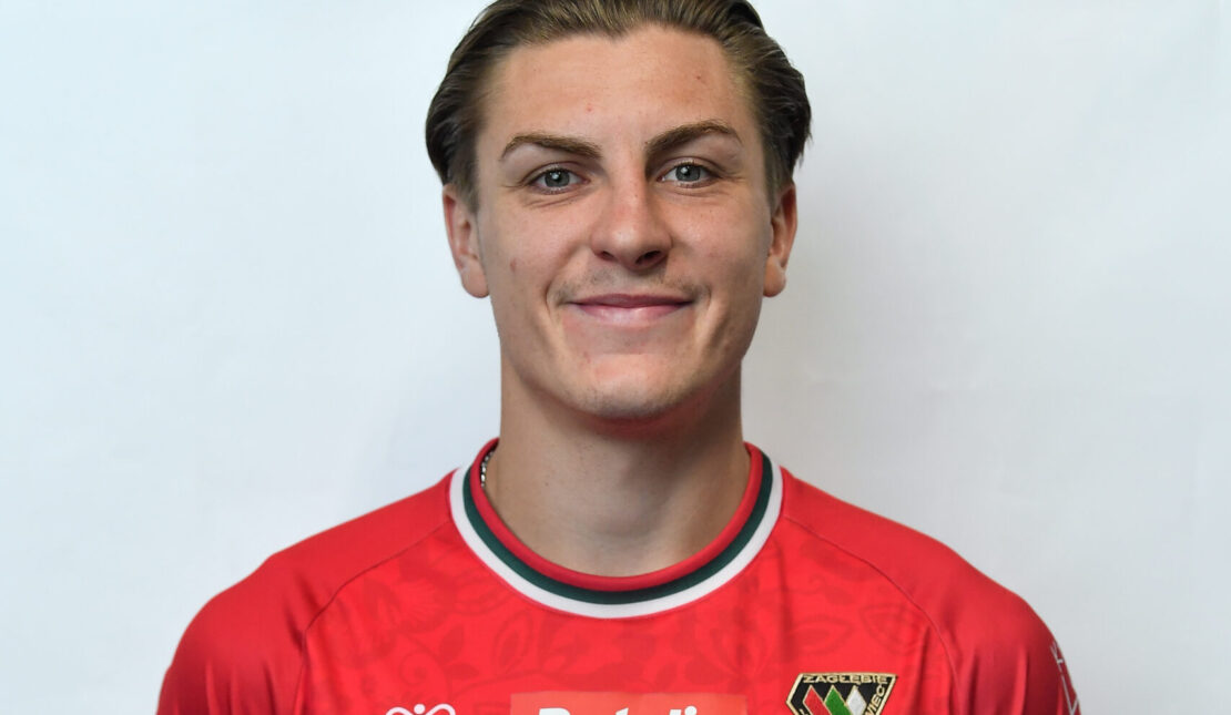 <br />
<b>Warning</b>:  Illegal string offset 'alt' in <b>/home/virtualki/207183/wp-content/themes/zaglebie/single-pilka-players.php</b> on line <b>36</b><br />
h