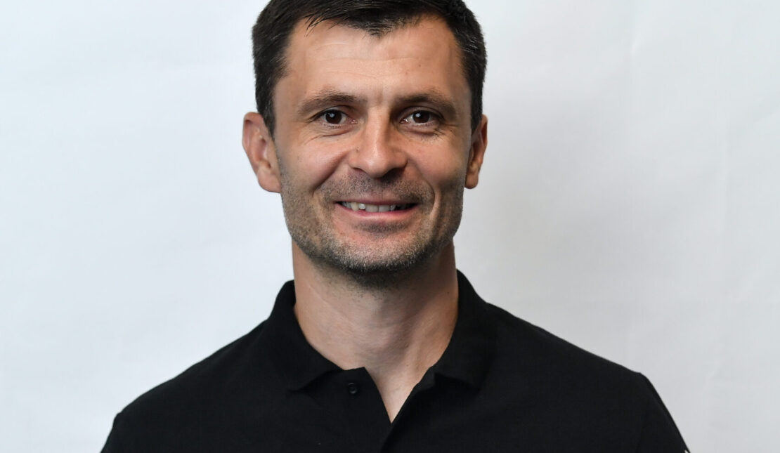 <br />
<b>Warning</b>:  Illegal string offset 'alt' in <b>/home/virtualki/207183/wp-content/themes/zaglebie/single-pilka-players.php</b> on line <b>36</b><br />
h