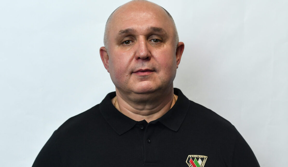 <br />
<b>Warning</b>:  Illegal string offset 'alt' in <b>/home/virtualki/207183/wp-content/themes/zaglebie/single-pilka-players.php</b> on line <b>36</b><br />
h