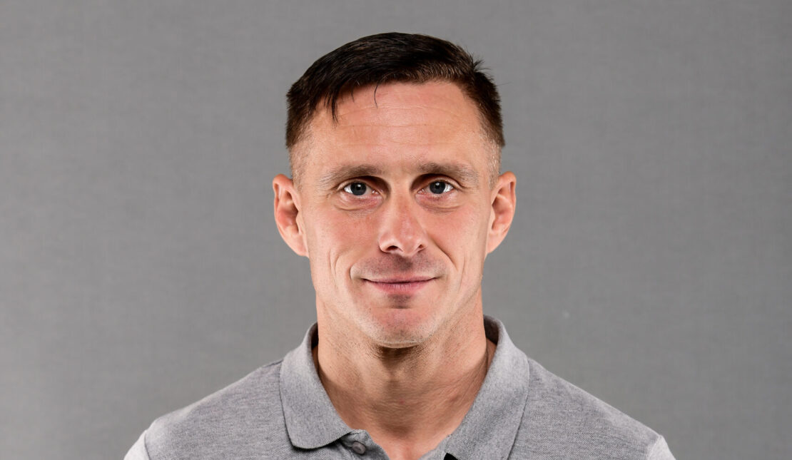 <br />
<b>Warning</b>:  Illegal string offset 'alt' in <b>/home/virtualki/207183/wp-content/themes/zaglebie/single-pilka-players.php</b> on line <b>36</b><br />
h