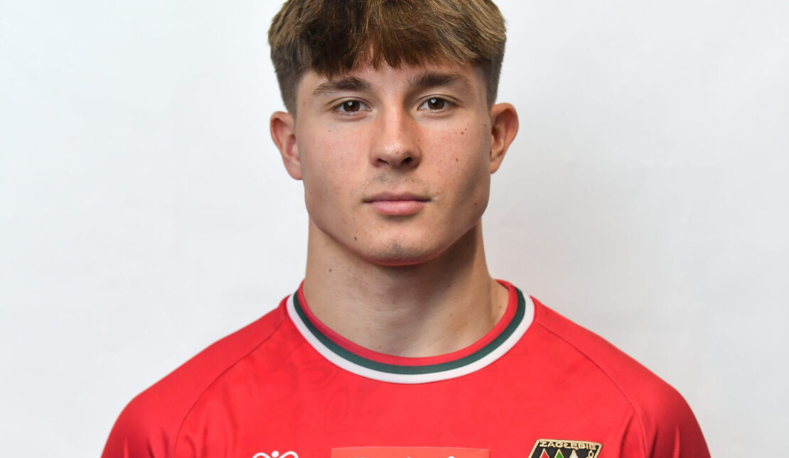 <br />
<b>Warning</b>:  Illegal string offset 'alt' in <b>/home/virtualki/207183/wp-content/themes/zaglebie/single-pilka-players.php</b> on line <b>36</b><br />
h