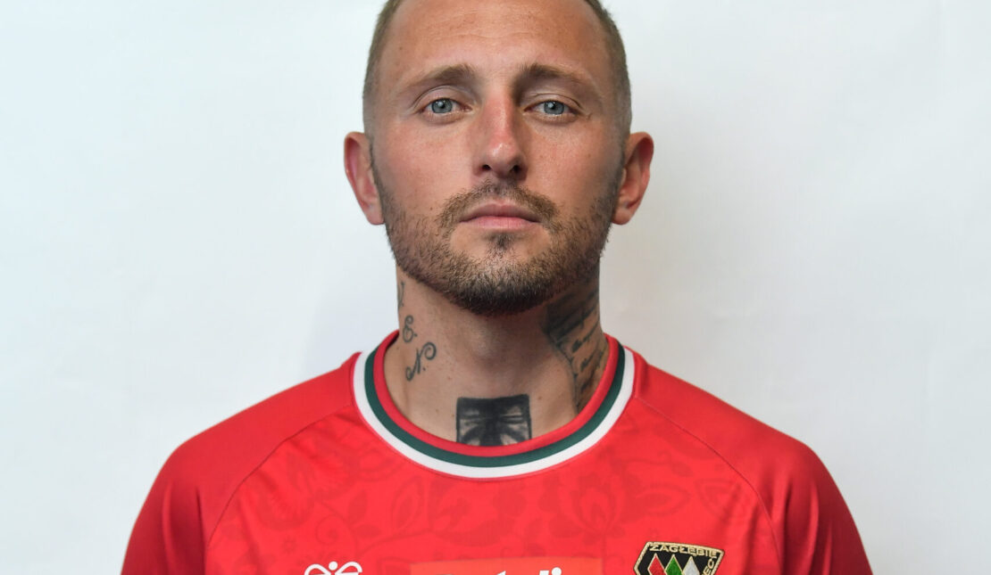 <br />
<b>Warning</b>:  Illegal string offset 'alt' in <b>/home/virtualki/207183/wp-content/themes/zaglebie/single-pilka-players.php</b> on line <b>36</b><br />
h