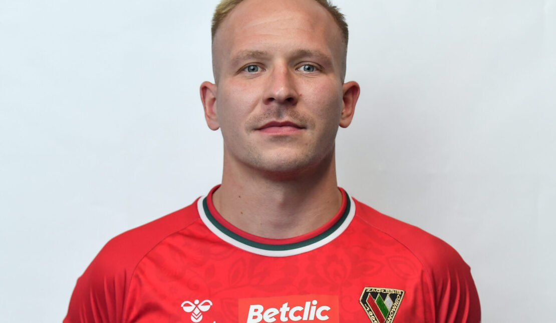 <br />
<b>Warning</b>:  Illegal string offset 'alt' in <b>/home/virtualki/207183/wp-content/themes/zaglebie/single-pilka-players.php</b> on line <b>36</b><br />
h